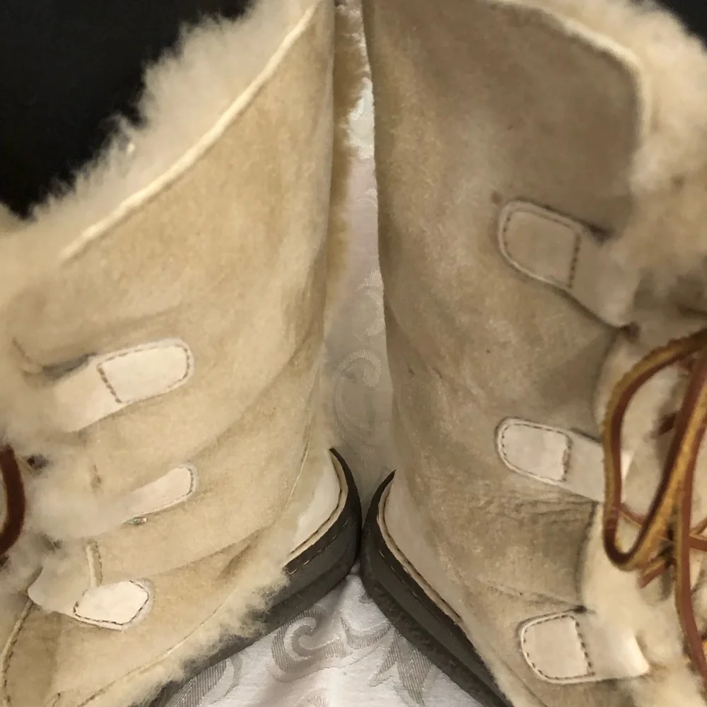 Born Vintage Suede Leather Shearling Lined Square Toe  Cream Winter Boots size 7